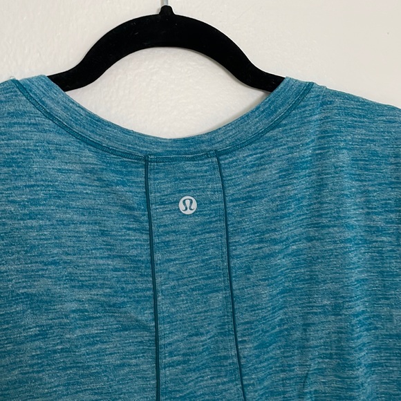 Lululemon athletic t-shirt size 10 - Picture 3 of 4